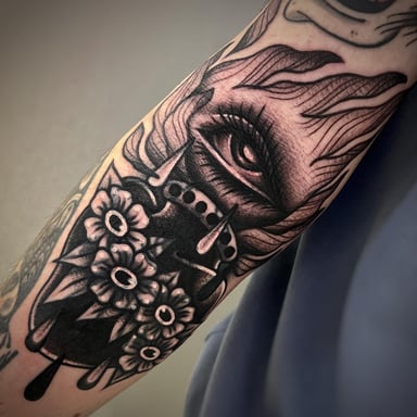 TattooGigs tattoo from Stefania C tattoo artist (American traditional, Black and grey, Blackwork, Illustrative style)