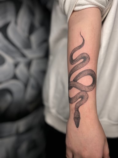 TattooGigs tattoo from Evina B tattoo artist (Realism, Dotwork style)